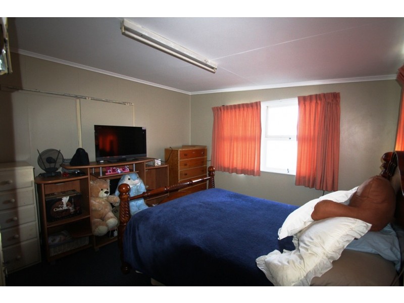 121 Wallace St, Warwick QLD 4370