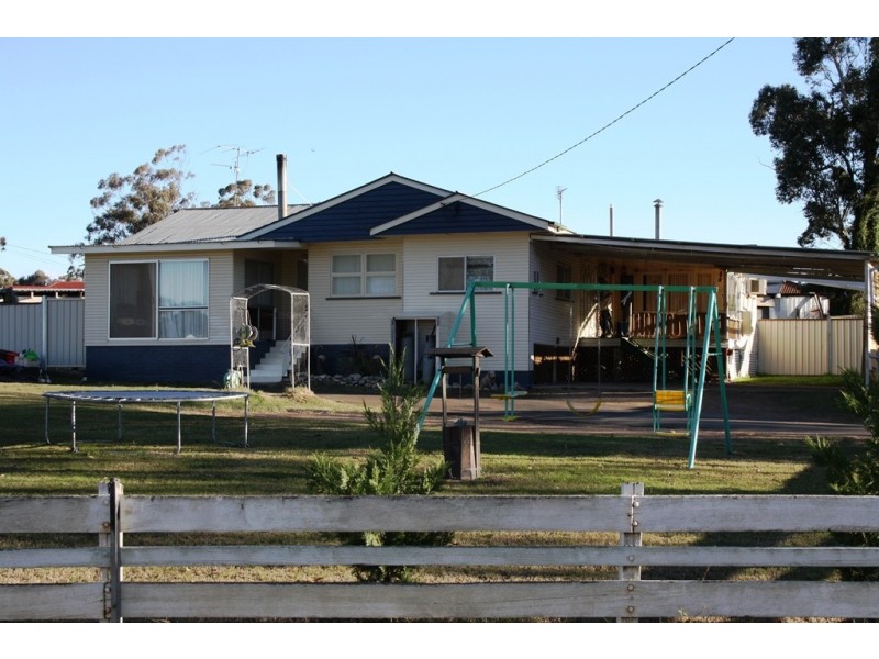 121 Wallace St, Warwick QLD 4370