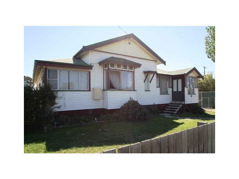 37 Wood Street, Warwick QLD 4370