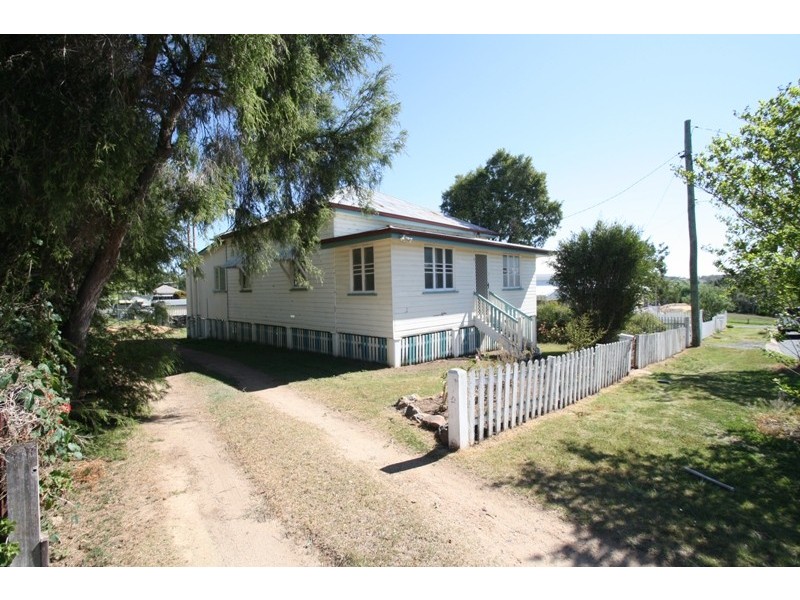 4 Mill Street, Warwick QLD 4370