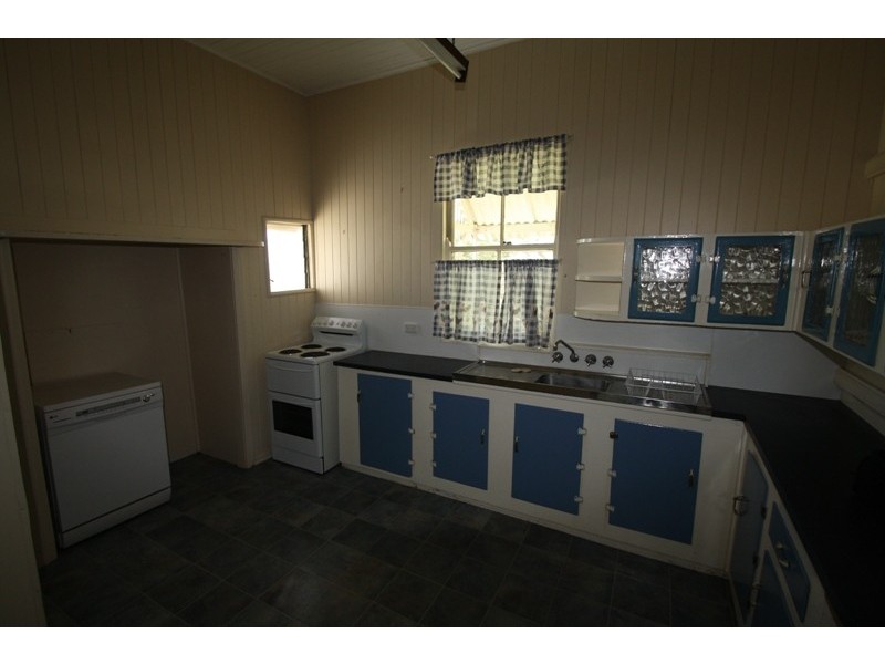 4 Mill Street, Warwick QLD 4370