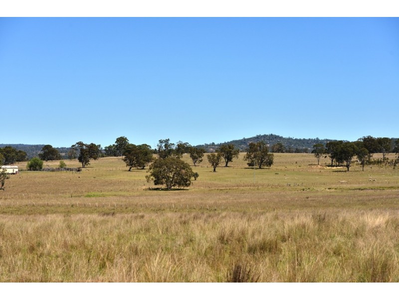 991 Rockland Rd, Leslie Dam QLD 4370