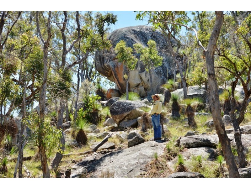 991 Rockland Rd, Leslie Dam QLD 4370