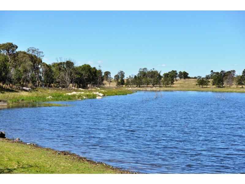 991 Rockland Rd, Leslie Dam QLD 4370