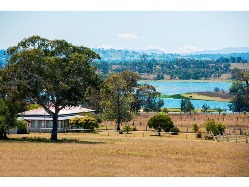 991 Rockland Rd, Leslie Dam QLD 4370