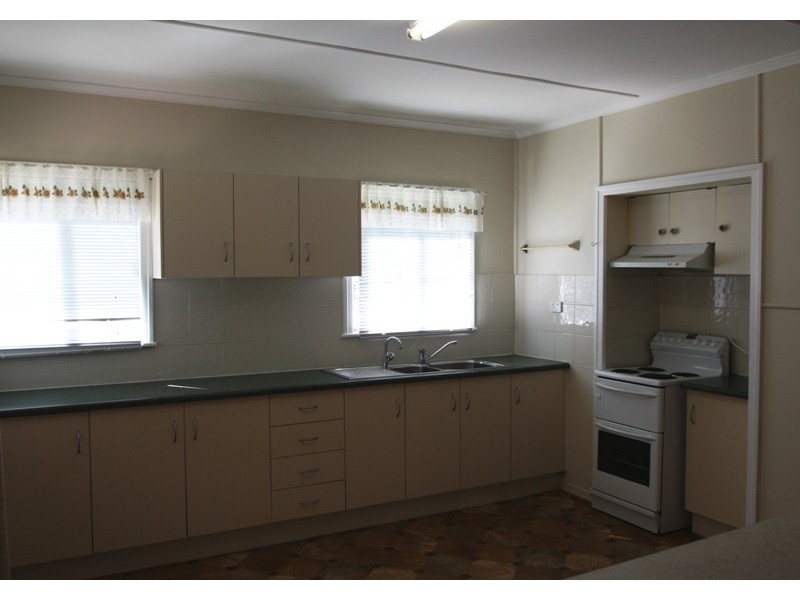 150 Wood Street, Warwick QLD 4370