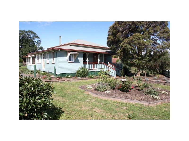 10 Briggs Street, Warwick QLD 4370