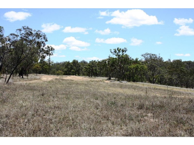 92 Coochie Rd, Dalveen QLD 4374