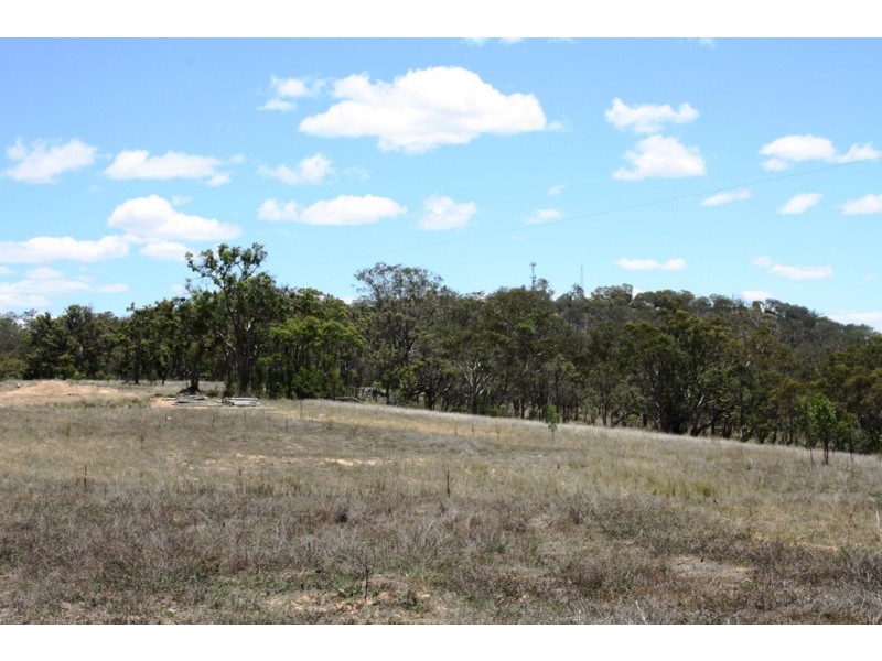 92 Coochie Rd, Dalveen QLD 4374