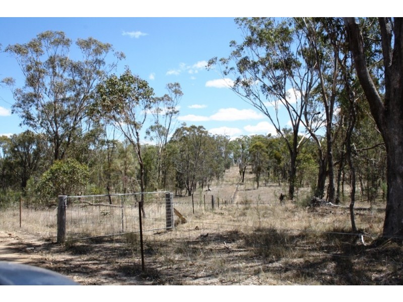 92 Coochie Rd, Dalveen QLD 4374