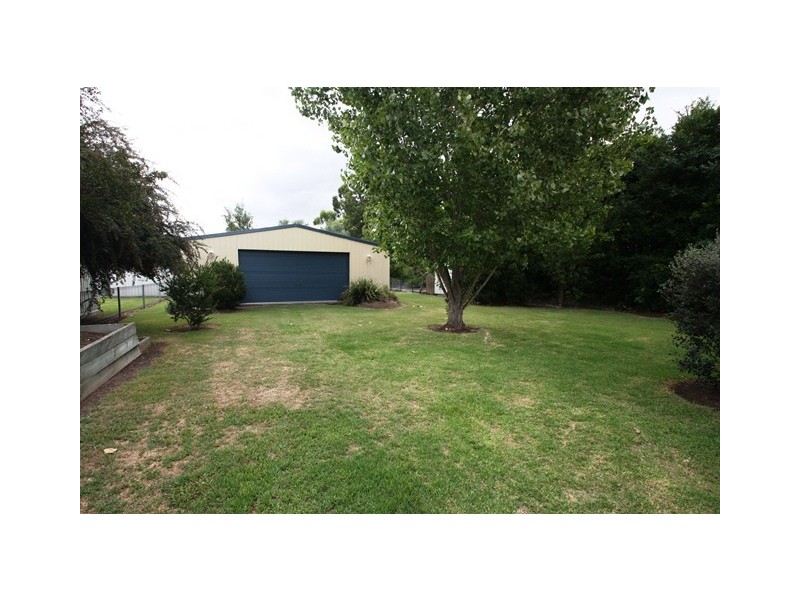 24 Raff Street, Allora QLD 4362