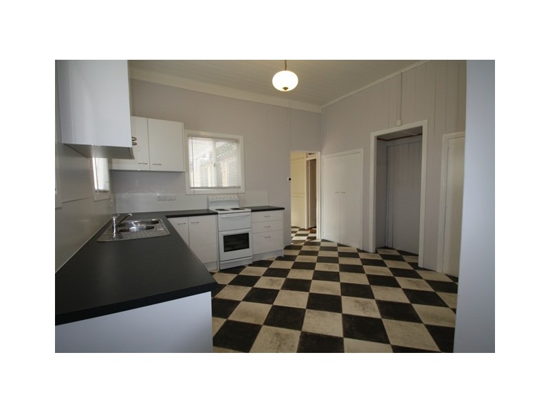 24 Raff Street, Allora QLD 4362