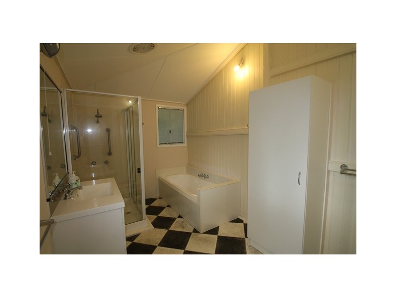 24 Raff Street, Allora QLD 4362