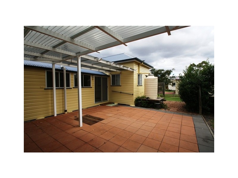 24 Raff Street, Allora QLD 4362
