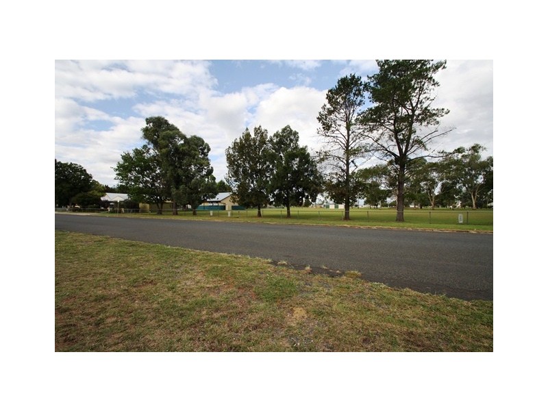 24 Raff Street, Allora QLD 4362