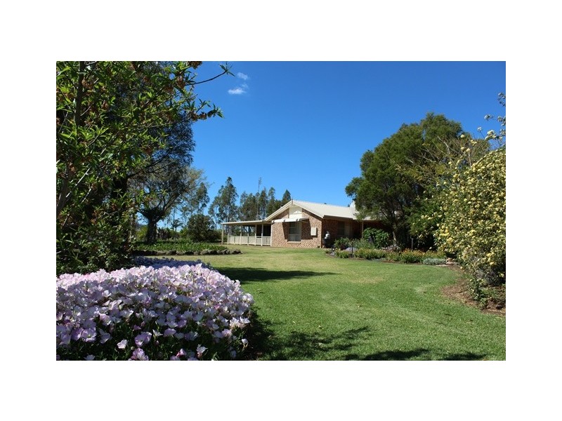1128 Goomburra Rd, Goomburra QLD 4362