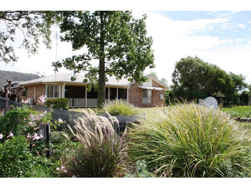 1128 Goomburra Rd, Goomburra QLD 4362