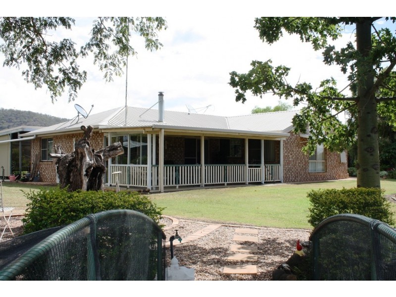 1128 Goomburra Rd, Goomburra QLD 4362