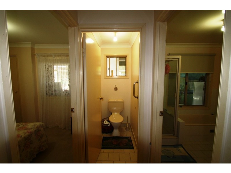1128 Goomburra Rd, Goomburra QLD 4362