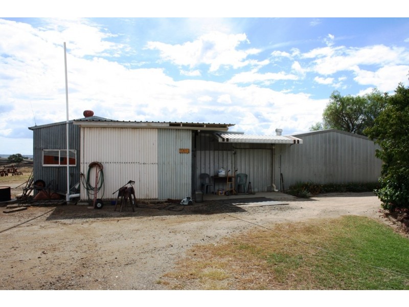 1128 Goomburra Rd, Goomburra QLD 4362