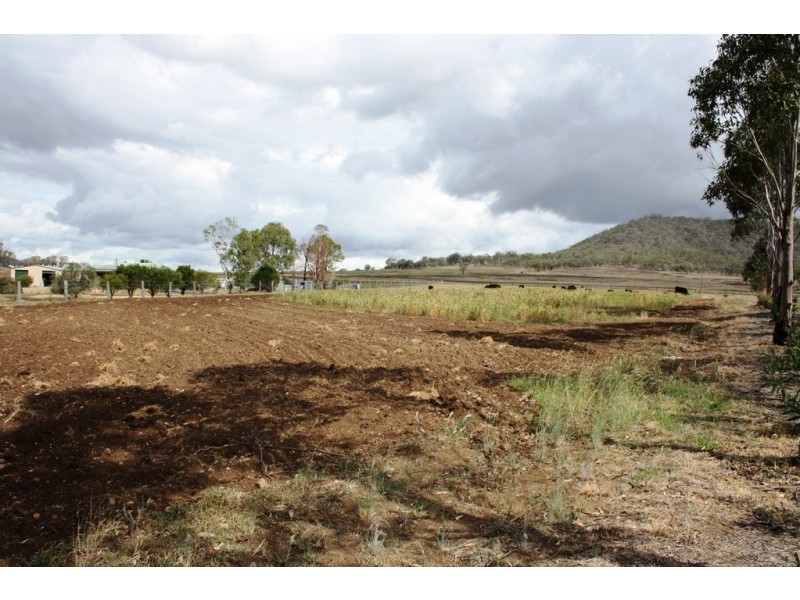 1128 Goomburra Rd, Goomburra QLD 4362
