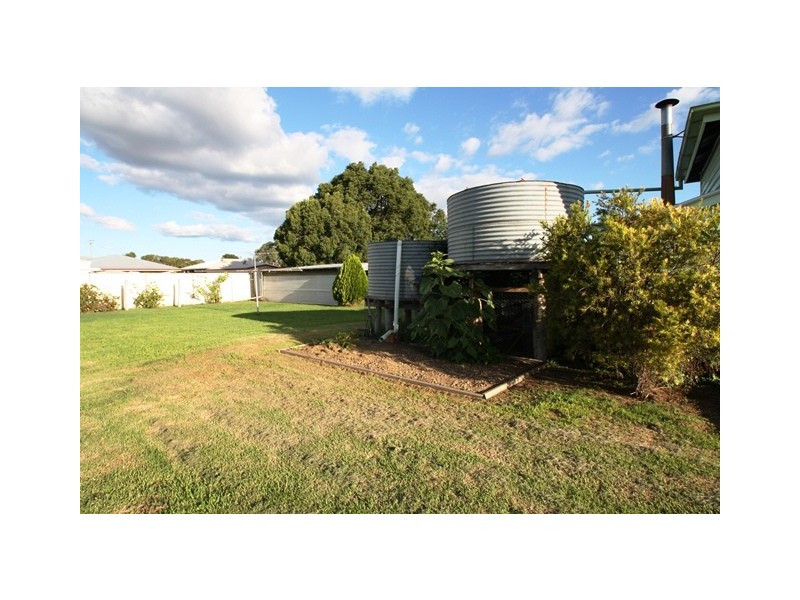 17 Herbert Street, Allora QLD 4362
