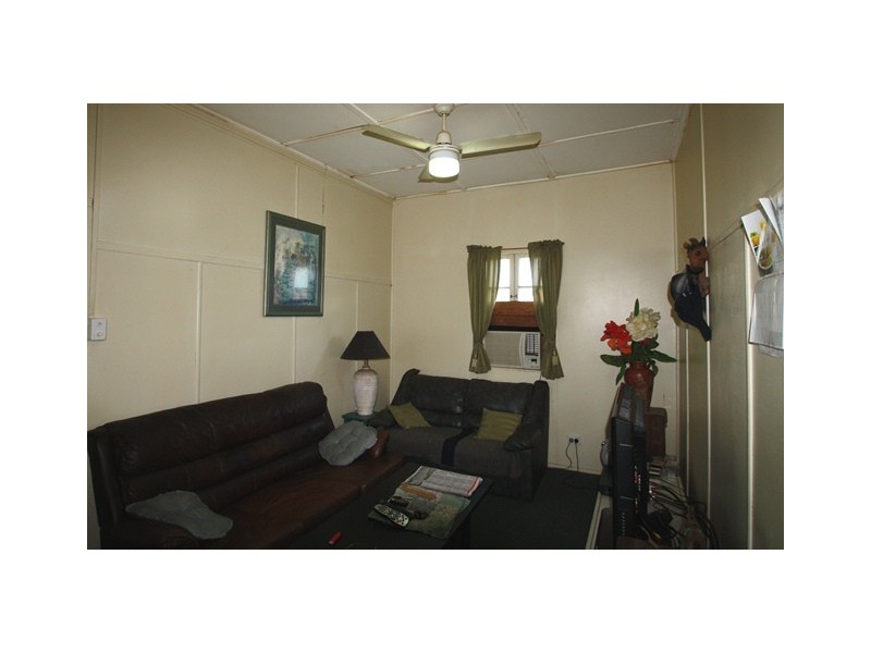 17 Herbert Street, Allora QLD 4362