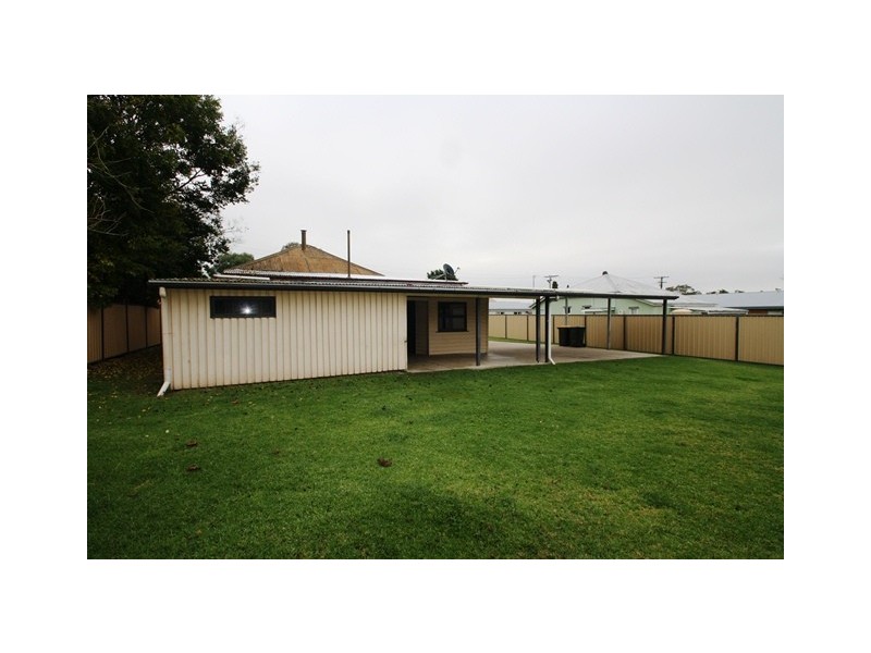 68 Myrtle Avenue, Warwick QLD 4370