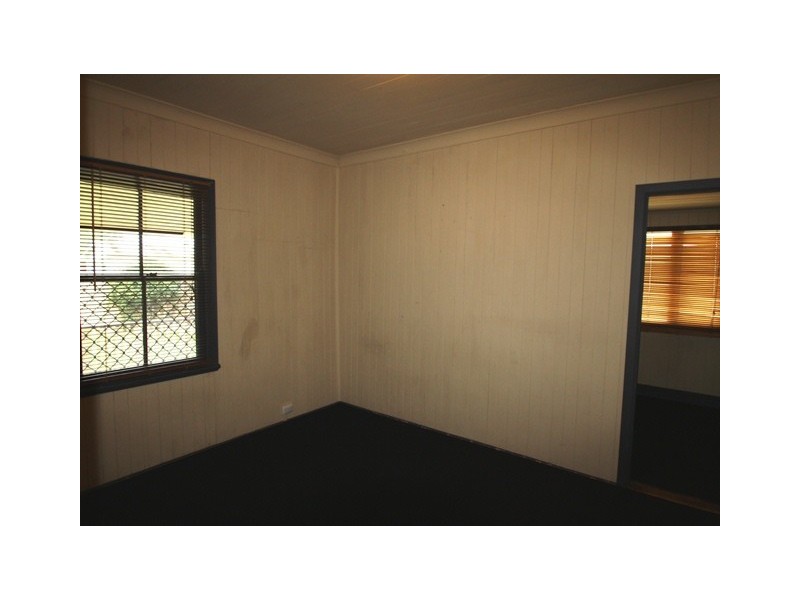 68 Myrtle Avenue, Warwick QLD 4370