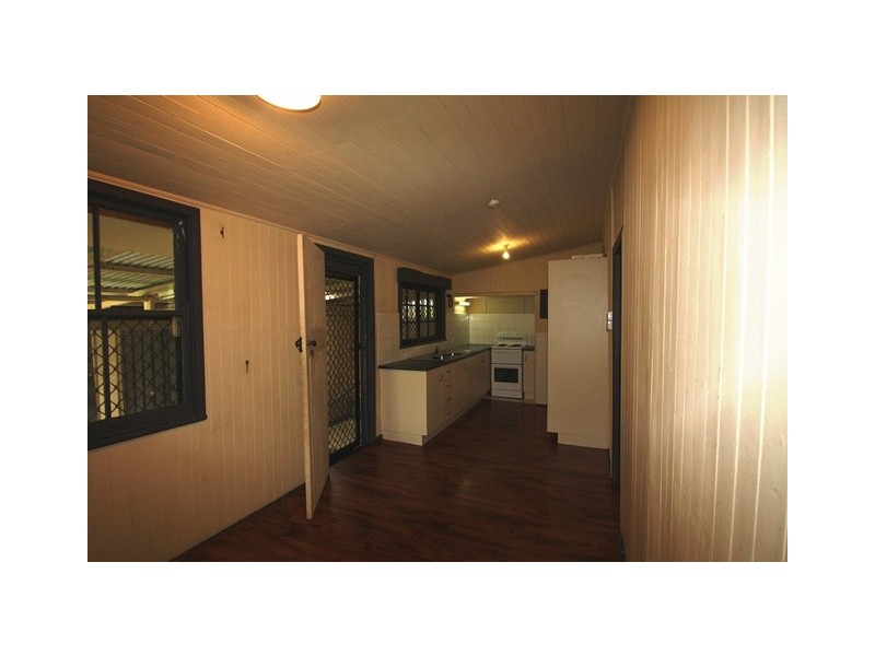 68 Myrtle Avenue, Warwick QLD 4370