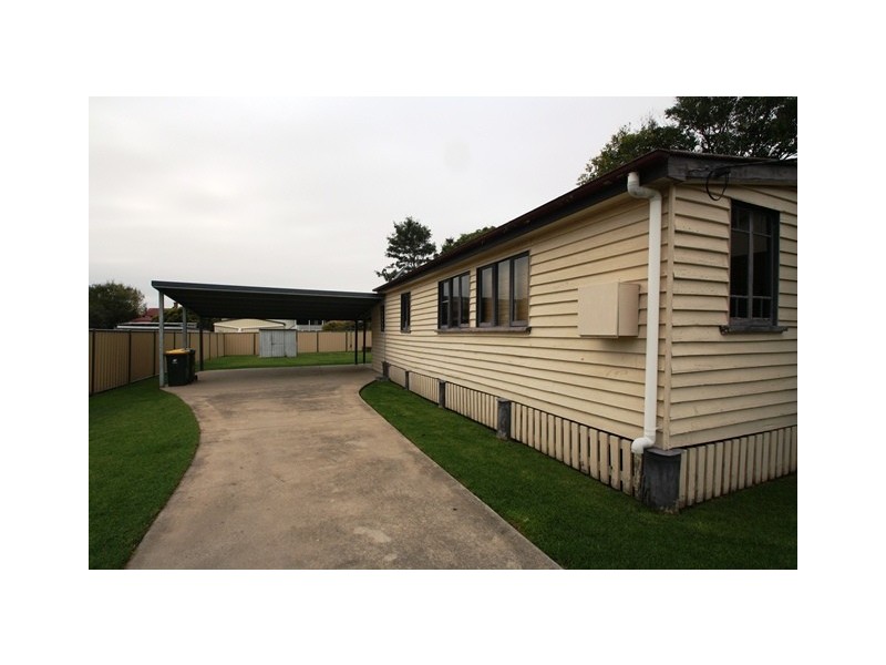 68 Myrtle Avenue, Warwick QLD 4370