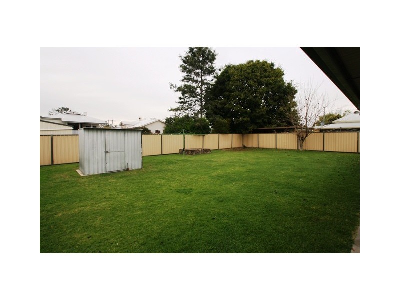 68 Myrtle Avenue, Warwick QLD 4370