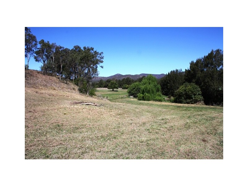 264 Cunningham Hwy, Maryvale QLD 4370