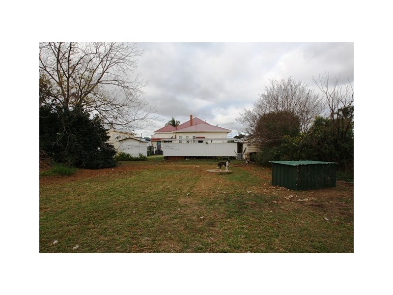 86 Herbert Street, Allora QLD 4362