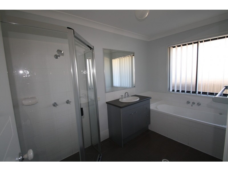 8 Pristine Court, Warwick QLD 4370
