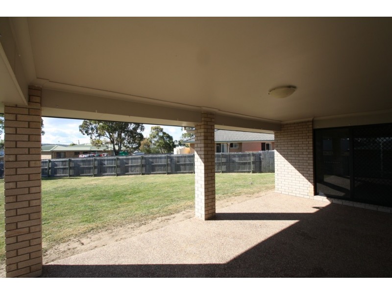8 Pristine Court, Warwick QLD 4370