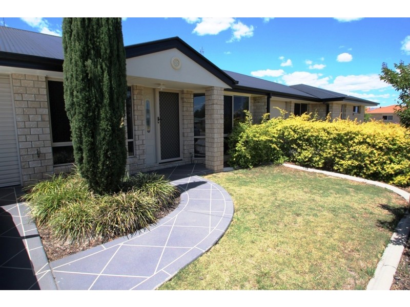 Unit 2/8 Brook Street, Warwick QLD 4370