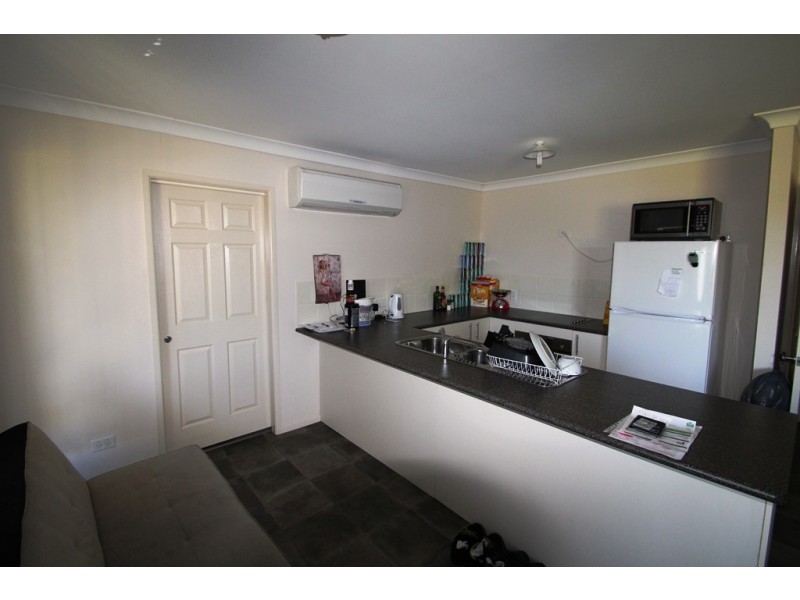 Unit 2/8 Brook Street, Warwick QLD 4370