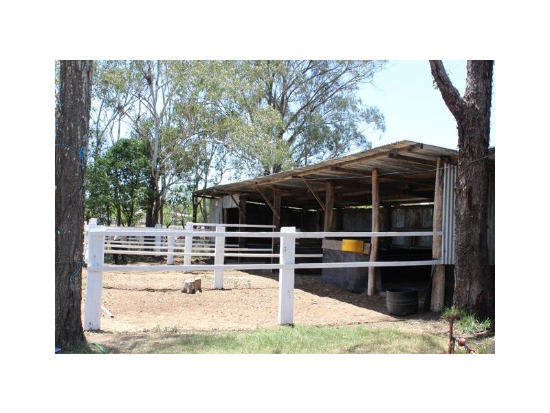 98 Willi St, Rosenthal Heights QLD 4370