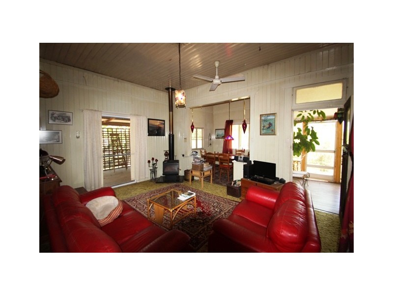 98 Willi St, Rosenthal Heights QLD 4370