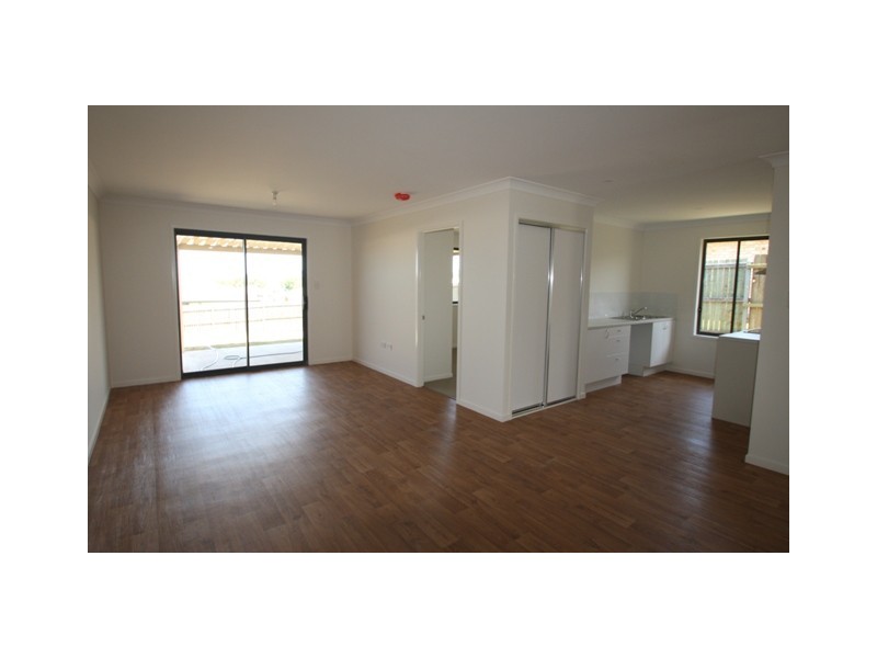 Unit 2 / 26 Capital Drive, Rosenthal Heights QLD 4370