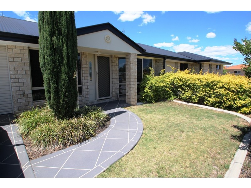 Unit 2/8 Brook Street, Warwick QLD 4370