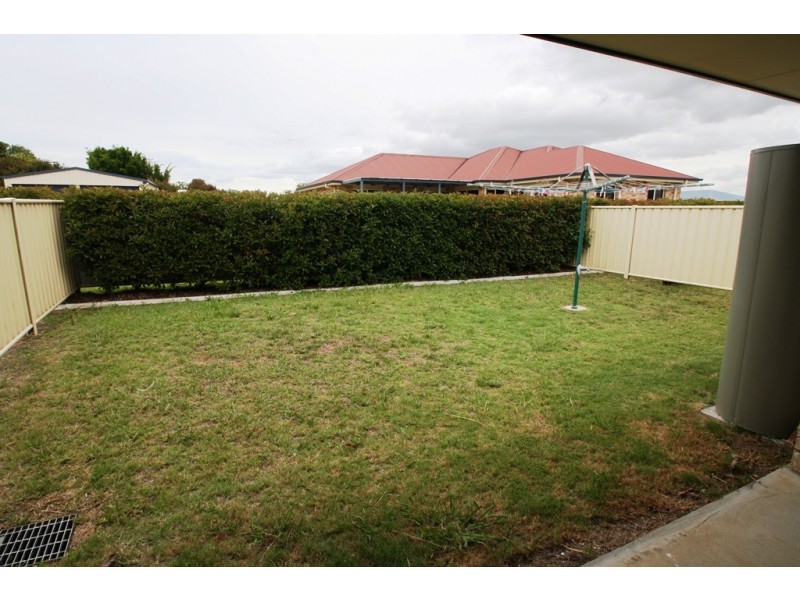 Unit 2/8 Brook Street, Warwick QLD 4370