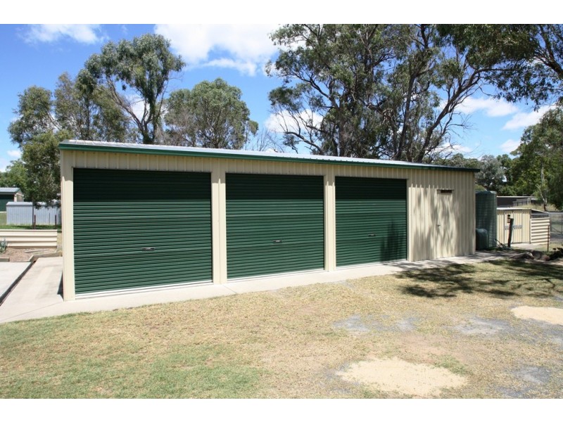 11 Easey Street, Rosenthal Heights QLD 4370