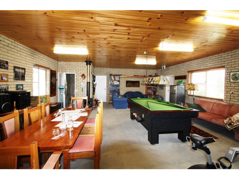 83 Lochiel Rd, Dalveen QLD 4374