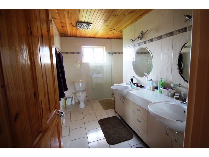 83 Lochiel Rd, Dalveen QLD 4374