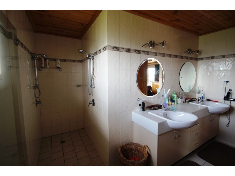 83 Lochiel Rd, Dalveen QLD 4374