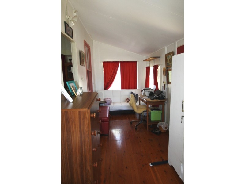 1A Raff Street, Allora QLD 4362