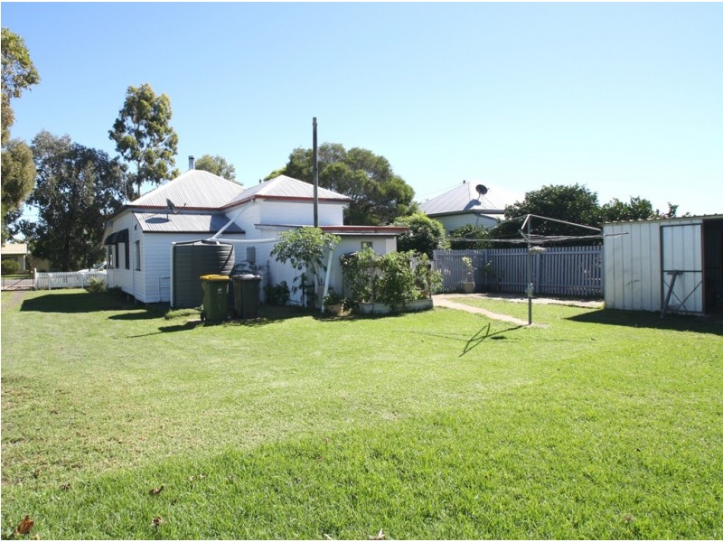 1A Raff Street, Allora QLD 4362