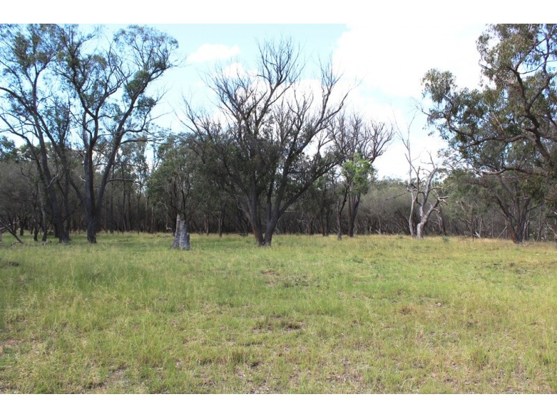 21727 New England Highway, Dalveen QLD 4374